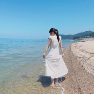 Rena Hasegawa Instagram - 新潟県村上市の笹川流れに行ってきました〜🩵

暑かったけど凄く楽しくて気持ちよかったです〜🥰

#新潟　#新潟県　#村上　#村上市　#笹川流れ　#海
