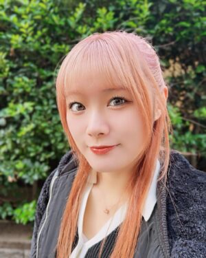 Rena Hasegawa Instagram - オレンジぽくなってきた🍊
これはこれでよき〜💭

#ピンクヘアー #オレンジヘアー