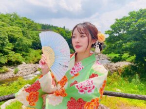 Rena Hasegawa Instagram - 👘📷💕

#新潟　#胎内市　#米粉フェスタ #米粉　#浴衣　#浴衣ヘア #浴衣ヘアアレンジ #声優 #自然