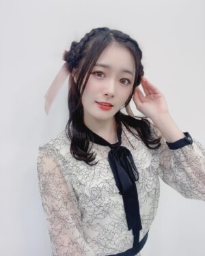 Rena Hasegawa Instagram - リンカイ！Project『弥彦巫子』ちゃんを演じさせていただきます！
これからよろしくお願い致します！

巫子ちゃんヘアに近い羊ヘア＆メイクさんから🎀おかりました〜🐏💭

#リンカイPJ #リンカイ　#弥彦競輪場 
#弥彦巫子　#競輪　#声優　#羊ヘア