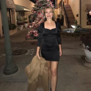 Rena Riffel Instagram - #LuxegalUSA #littleblackdress #holidayseason @femmeluxeusa Loving my new cocktail dress! So many cute dresses for the holiday parties at @femmeluxeusa 🎄🥂#modeling #fashionblogger #advertising #marketing