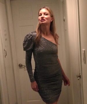 Rena Riffel Instagram - Glitters in the dark and in the light ✨Thank you to @femmeluxeusa #fashion and to my boyfriend for making me sparkle✨#femmeluxegal #dress #puffysleeves #modeling #influencer #photobyfieldmouse #artwork