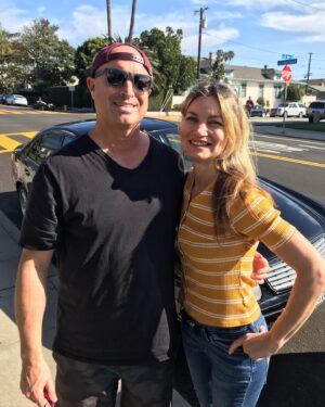Rena Riffel Instagram - Happy Birthday 🥳 to my awesome brother!! So excited for your new music release this year!! Www.slowfadeband.com 🎼🎸🏄🏻‍♂️ #happybirthday #brother #tech #music #surf #chef #awesome #siblings #loveyou 👫#beachlife #beachywaves
