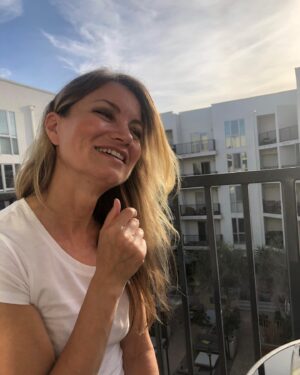 Rena Riffel Instagram - Cheers from the patio! 🍹 Loving our new cute bistro set for small spaces. I’ve always loved patios and balconies, we’ve been enjoying ours. Hope you all are having a nice happy hour 🍻#saferathome #socialdistancing #happyhour #magichour #view #cheers #decor #design