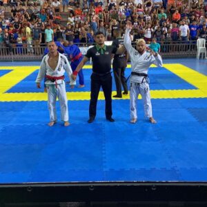 Renan Barão Instagram - O que a vida exige da gente e coragem. 

Dia de alegria fazendo o que amo 🥋🙏

#RB #jiujitsu #kznjardins #GuiadoporDeus
