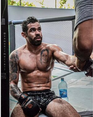 Renan Barão Instagram - On fire 🔥🔥