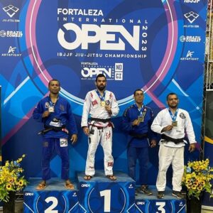 Renan Barão Instagram - Parabéns @renanbaraoufc pela conquista do 1º lugar no Fortaleza International Open 2023 da @cbjjoficial! 🥇

O @team_kimura inteiro está orgulhoso da sua trajetória e da sua motivação para sair da zona de conforto! Você é um verdadeiro campeão! 🔥

#TeamKimura #Kimura #KZN #RenanBarão #JiuJitsu #FortalezaOpen #Campeão