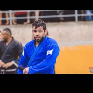 Renan Barão Instagram - Se a vida fosse fácil eu não teria prazer em lutar com ela.

#RB #kznjardins #JIUJITSU #GuiadoporDeus