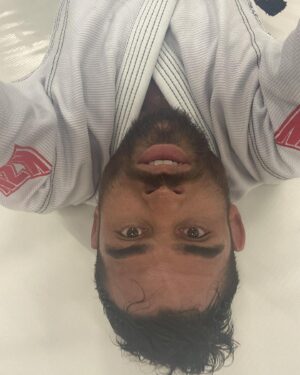 Renan Barão Instagram - Onde há um desejo , há um caminho. 🥋🥋

#RB