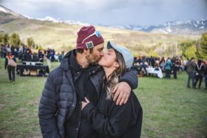 Renan Öztürk Instagram - @mountainfilm 2024!! We all grow together and the cycle of mentorship continues ❤️📽️🏔️

Photo #1 by @pattiegonia 

@expedition.studios @thenorthface
[all nice photos shot on #sonyalpha a1 with a lieca 35mm 1.4 ‘steel rim’ @ 1.4]