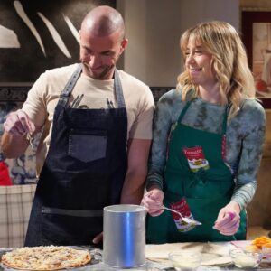 Renato Godinho Instagram - Como acabar esta quarta-feira da melhor maneira: pizza night 🍕🤤

#sangueoculto #novela #sic #ficcao #jantar #refeicao #pizza #casa #familia #diversao