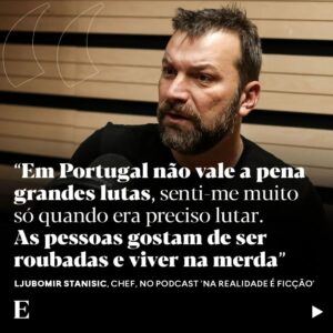 Renato Godinho Instagram - "Coração na Boca" é uma minissérie documental biográfica sobre o chef Ljubomir Stanisic. Do homem que se tornou miúdo, e que viveu a guerra em Sarajevo, ao sonho que comanda a vida, mesmo depois de se passar pelo inferno.

No 10.º episódio de “Na Realidade é Ficção”, Renato Godinho conversa com o chef Ljubomir Stanisic sobre o documentário "Coração na Boca", produzido e realizado por Mónica Franco. 

Ouça o episódio na íntegra nas plataformas habituais de podcasts e através do link na bio do @jornalexpresso

📷 @nunofox/Expresso

#podcast #narealidadeéficção #ljubomirstanisic #chef #portugal #guerra #sarajevo #minisserie #coraçãonaboca