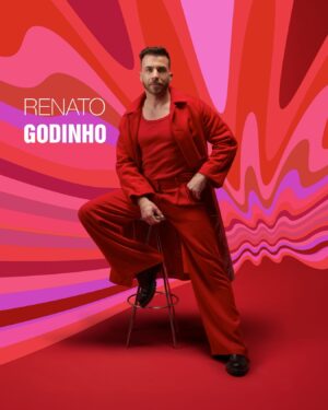 Renato Godinho Instagram - Quando não está a representar, encontram-no a jogar padel. Diz que é (quase) pro não sei quê e que sabe as técnicas xis, ípsilon e zê para bater o adversário. Além do gosto pela representação e aquele storytelling que nos faz sentir coisas (sabem?), Renato Godinho tem dois gatos, um cão, um podcast e uma paixão por motas. Podia dar-lhe para pior, mas escolheu ser ganda maluco connosco neste caminho pelo digital.

Querem aproveitar este post para lhe mandar um oi? Ele vai ver e responder. 👀

Styling: @ritaprietoalves_styling | @lidijakolovrat @esc___store
Assistente styling: @saasantos12 
Make up: @raquelestevens
Hair: @topknot.style
Photo: @yuri___ana
Assistência de Foto: @thiagoerick