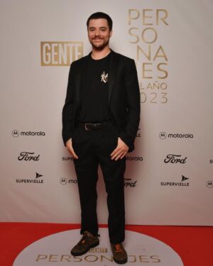 Renato Quattordio Instagram - Personajes del año Revista Gente 2023 @revistagenteok ♥️

@roparevolver 
@fabianzitta 
@gaticaropa 

Gracias a todos por acompañarnos con #atav2 @polkaprod