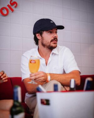 Renato Quattordio Instagram - Les comparto imágenes de una Inolvidable tarde de #ATPBuenosAires en Lown Tennis Club siempre junto a @stellaartois.ar by @lacoste 
Salute! 🍻 🎾 🐊