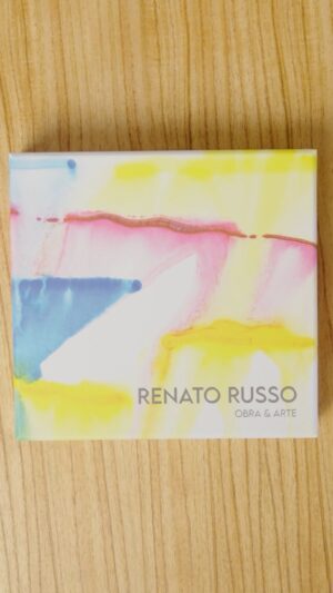 Renato Russo Instagram - A @umusicstorebrasil acaba de lançar um box especial do Renato Russo, intitulado “Obra & Arte”. A luxuosa caixa traz 5 CDs, sendo 2 álbuns da carreira solo e 3 discos póstumos e ainda 4 cards e 1 pôster com reproduções de desenhos originais de Renato, pela primeira vez impressos – um baú do tesouro com pérolas de uma das vozes mais marcantes da música brasileira. 

Para garantir o seu é só acessar o link nos stories!

#RenatoRusso #ObraeArte