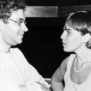Renato Russo Instagram - Renato Russo e @leilapinheiro, que também participou do álbum Presente, na faixa Hoje. #tbt #RenatoRusso #LegiãoUrbanaProduções