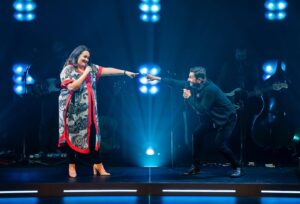 Renée Wilkin Instagram - Passion, intensité et fous rires . 
Été 2021 ☀️
Deux, les plus grands duos ❤️
10 done, 🎶17 more shows to go !!!

📸 @snapeskypics 
#beautriodechouchounes #marilonmerguez #monétoile #retoursurscnène #duo #trio #carrosse #okjarrete #repentigny #victoriaville