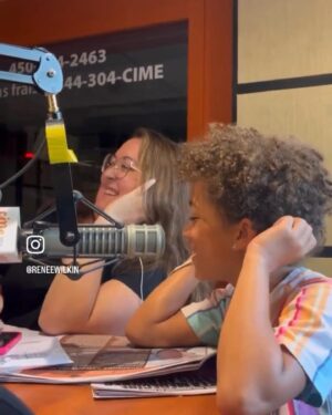 Renée Wilkin Instagram - Première saison d’animation à la radio terminée ! ☑️

8 semaines de fous rires contagieux, de chroniques estivales, de musique, d’aérobie à 5h25, de quizz et de café! 🎶☕️

Un grand merci à toute l’équipe de @cime_fm pour l’accueil et la place que vous m’avez accordée! 🧡

Merci @stephrich74 , le meilleur des co-animateurs, je me suis sentie en confiance dès le jour 1 ! On s’est découvert un sens de l’humour commun et j’étais heureuse de venir travailler à tes côtés tous les matins!

@alexmilette_g , j’ai parfois mis à rude épreuve ta concentration, merci pour les rires , la complicité, tu fais un excellent travail !

@steve_frison , partner du vendredi, on se part un quizz télé ? 😂

Merci aux auditeurs qui nous accompagnent et nous écrivent jour après jour! 🙏🏼💖

Je vous dis à bientôt !

Ps. Je suis émue mais pas triste de désactiver le réveil de 3h30am!! M’en vais dormir une semaine …Bonne rentrée la gang! 😂

Renee 
aka Beyoncé version wish 
aka Youpi du dimanche 
💖❤️🧡

#cime #cogeco #radio #animatrice