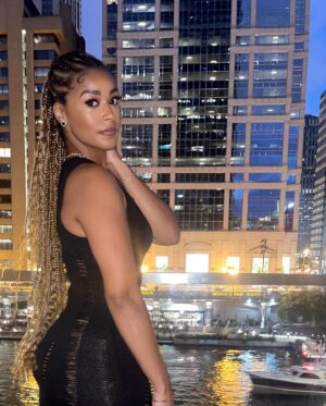 Renellè Nicole Instagram - In the city that has my heart 🦋💜