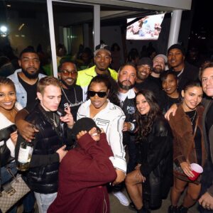 Renellè Nicole Instagram - F O R C E 🚦
Season 2 Finale Watch Party
S/O to the homie @krisdlofton for throwing an amazing party to celebrate what we've all worked so hard on all Spring/Summer '22 & of course celebrating an end to a much needed strike! We made it! 🙌🏽
📸: @_30onme