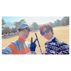 Renn Kiriyama Instagram - ・
withぽんさん
昨日のNBゴルフ
ゴルフの様子は公式アプリにアップしてます
　
@yuki_furukawa_hp 
@newbalance
