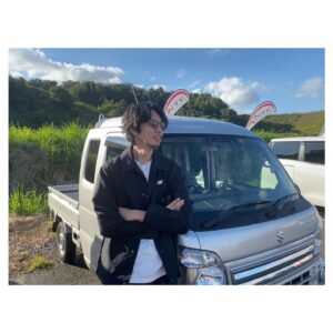 Renn Kiriyama Instagram - ・
乗ってく？
#代車の癖