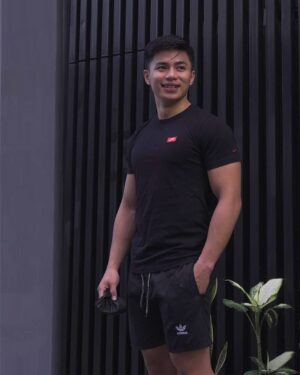 Renz Lagria Instagram - Once you go black you will never go back! Black Limited stocks only! Order on my shoppee shop! Link on my bio! 😍