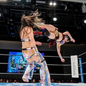 Reo Hazuki Instagram - 福岡凱旋でベルト獲れてよかった。

3度目のゴッデス奪還。
最多防衛記録塗り替えよう！！！
うちらFWCが最狂のタッグ屋だー！！！！

 #STARDOM #スターダム #女子プロレス
 #STARS #FWC #STC #同級生ず
 #コグマ #葉月 #HAZUKI #はづらー村 
 #タイトルマッチ #福岡
