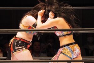 Reo Hazuki Instagram - 福岡凱旋でベルト獲れてよかった。

3度目のゴッデス奪還。
最多防衛記録塗り替えよう！！！
うちらFWCが最狂のタッグ屋だー！！！！

 #STARDOM #スターダム #女子プロレス
 #STARS #FWC #STC #同級生ず
 #コグマ #葉月 #HAZUKI #はづらー村 
 #タイトルマッチ #福岡