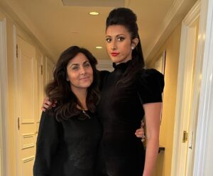 Reshma Shetty Instagram - A shoutout to the people that help make you feel beautiful and look beautiful at your job . Kyle , Natalie and their fearless leader stunning Patricia . @kylehugobeauty  @patricialongo7 @natthatintoyou #jollygoodchristmas @hallmarkchannel @hallmark_christmasmovies