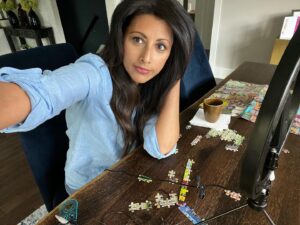Reshma Shetty Instagram - Zoom interviews and jigsaw puzzles . That’s how my day is going . Oh and my cat threw up on my white couch …. Again .  #blessed #gettingbackontrack #happymonday