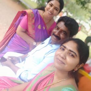 Reshmi Karthigeyan Instagram - Family time😍😍