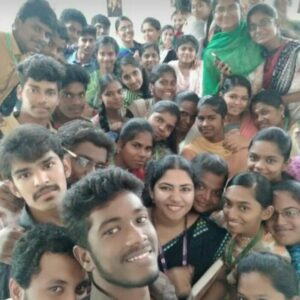 Reshmi Karthigeyan Instagram - Today is World students day but I feel you guys have always been my world of happiness,knowledge and confidence. . I am missing being with you guys. . That goodmornings , doubts which were never ur doubts😉 canteen time and everything. . Hope everything becomes normal and we all will meet soon.  Thank you for being awesome students.  Love to all😍😍