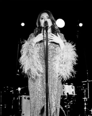 Rett Madison Instagram - This whirlwind of a week felt like magic and that’s because of my community. 💜 Making my late night debut with loved ones from every chapter of my life in the audience made that moment all the more meaningful. Celebrating that debut later that night at the Mercury Lounge with a present & attentive crowd is something I don’t take for granted either. Thank you for showing up, y’all. 💐💗 I’m so excited for what’s next, but for now I just want to say thank you for the love and support. xo 🦋🐆 

Mercury Lounge photos by @peter_osborne 
hair and nails by @thepaulaperalta 
styled by @oliver_vaughn 
makeup by @ericvosburg