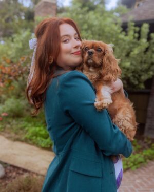 Rett Madison Instagram - Me and my little love bug posed for @maxwanger in front of our dream house 🏡 P.S. - my headline show at @theechola is next Friday, January 26th! Tickets are still available at the link in my bio. 🐞

hair and bows by @thepaulaperalta 
glam by @makeupbyashleytani