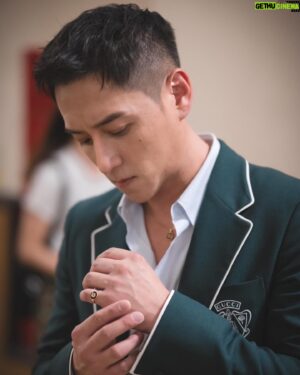 Rexen Cheng Jen-Shuo Instagram - 謝謝台北電影節的肯定
開幕片《乒乓男孩》大成功
用感動的作品跟大家見面
就快了🫶🏻 @doubles.match @taipeiff 

make up & hair @2_kyun_hee 
brand @gucci #gucci 
stylist @blancyuan_ @yvette_fungi @_casa_blanc