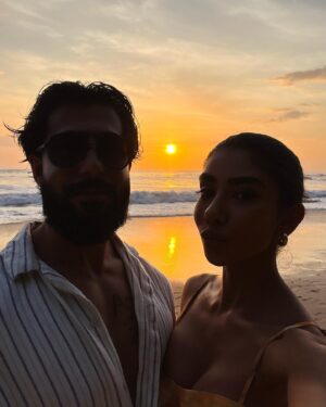 Rhianna Jagpal Instagram - ✨🌅🧡 pura vida 💛🍹✨