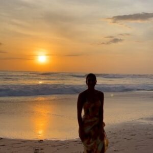 Rhianna Jagpal Instagram - ✨🌅🧡 pura vida 💛🍹✨
