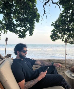 Rhianna Jagpal Instagram - the sexual tension between me and leaving the country to start a new life