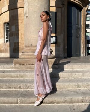 Rhianne Barreto Instagram - serving angelina the ballerina realness for outlaws s3 premiere 

@huishanzhang 
@margauxstudios