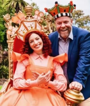 Rhonda Burchmore Instagram - It was such an honour to be crowned Queen of Moomba 2023 by the people of Melbourne along side my chivalrous & handsome King @robmillsymills 💕,but now it’s time to hand the baton over to these amazing Moomba Monarchs for 2024 @emmamemmamemma & @pjhelliar 👸🤴💕 @moombafestival  #thankyou  @cityofmelbourne  @isaaclummis 👸