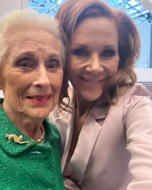 Rhonda Burchmore Instagram - Honoured to be invited to sing today at the inaugural Patrons Luncheon- hosted by 
Primrose Lady Potter AC in order to raise awareness and money for the @fionaelseycri in Ballarat , fighting cancer through research. #ProfessorGeorgeKannourakis #fionaelsey  #fightingcancer #research #Ballarat 🙏💕