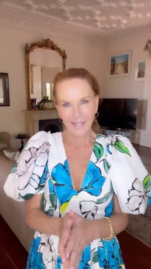 Rhonda Burchmore Instagram - So excited to be performing with @rise.theperformanceexperience in “Famous” January 27th at the Palais Theatre with such an incredible group of young performers. It’s gonna be a sensational evening, not to be missed tickets through @ticketmasterau 💕🎶💃