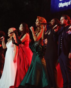 Rhonda Burchmore Instagram - What an absolute joy it was performing at @carolsinthedomain 🎄💕 special thanks to all the brilliant dancers that worked so hard and were so fabulous in my songs . Much love and appreciation to the creatives, including the extraordinary @clim3278 🎶@christopher_horsey 💃 

@viviennalorikeet 👗
@richard.dechazal 👗 
@dkmakeupagency 

@channel7 
@activetvcontent