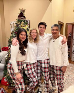 Rhys Miguel Instagram - Merry Christmas from my family to yours ❤️🎄