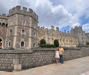 Rhys Olivia Cote Instagram - DAY 4. WINDSOR CASTLE &  OXFORD! So happy we even got to see Amy @ Ernie!! @amys.shots ❤️❤️ ➡️➡️➡️➡️#windsorcastle #windsor #oxford #oxforduniversity #england #uk #traveltheworld #europe #european #blessed #grateful #itsagoodlife #rhysolivia #rhyscote