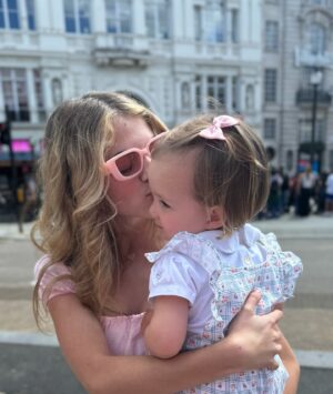 Rhys Olivia Cote Instagram - Day 3 London with Roro, Natasha & my parents! Buckingham palace, (changing of the guards) (Big Ben) Elizabeth’s Tower, shopping on Regent St,, the Covent Garden, Back to the Future and more!! Another wonderful day!! ➡️➡️➡️➡️➡️ #buckinghampalace #conventgarden #elizabethstower #bigben #london #england #regentstreet #backtothefuture #rhysolivia #rhyscote #vacation #summertime #thankful @natashaharri @jefftinacote_