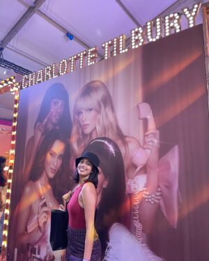 Ria Nalavade Instagram - Leave it to Nykaa to make you look good, eat good and take 100 pictures while you’re at it. ⚡️@mynykaa @nykaaland @bookmyshowin @bookmyshow.live #iamatnykaaland #beautysbiggestplayground @charlottetilburyskincare