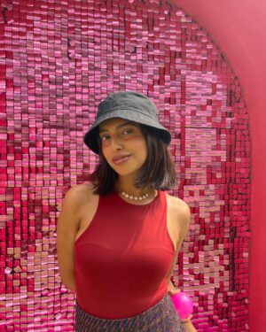 Ria Nalavade Instagram - Leave it to Nykaa to make you look good, eat good and take 100 pictures while you’re at it. ⚡️@mynykaa @nykaaland @bookmyshowin @bookmyshow.live #iamatnykaaland #beautysbiggestplayground @charlottetilburyskincare